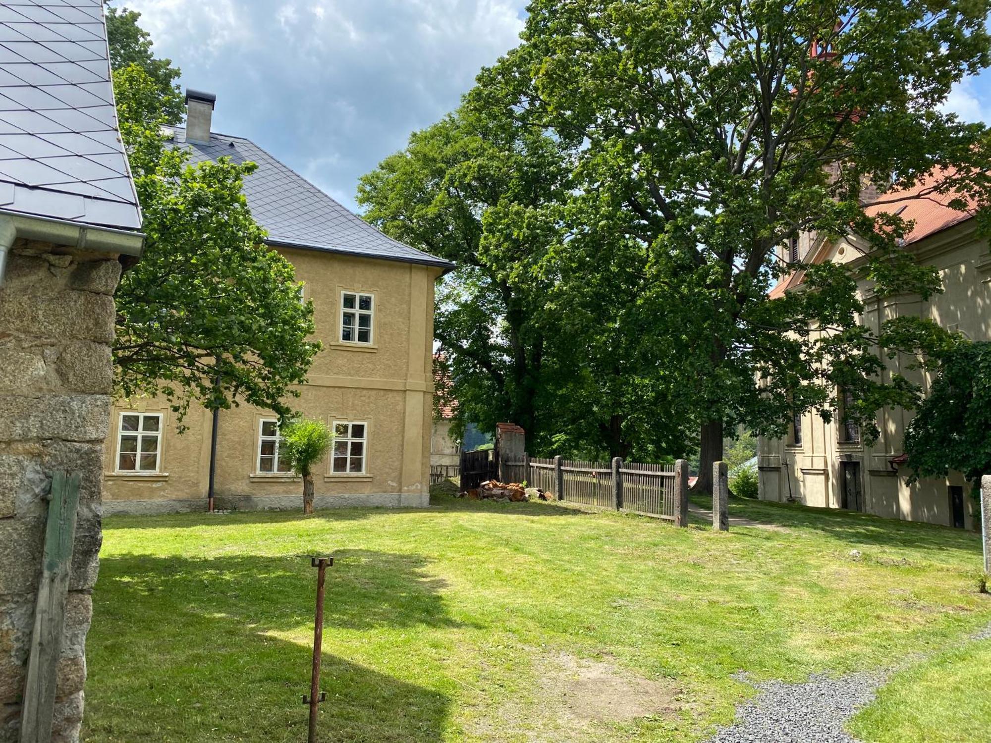 Aparthotel Na Nebi 187 à Bečov nad Teplou Extérieur photo